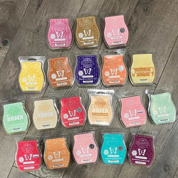 Bundle of 19 Scentsy Wax Melt Bars, Unopened - Picture 1 of 11